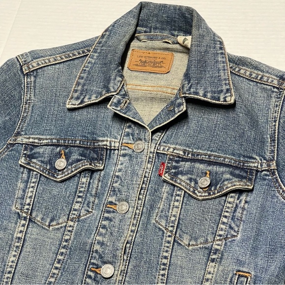 Levi's Jackets & Blazers - Levis Womens Denim Trucker Jacket Size Small Standard Fit Retro Y2K